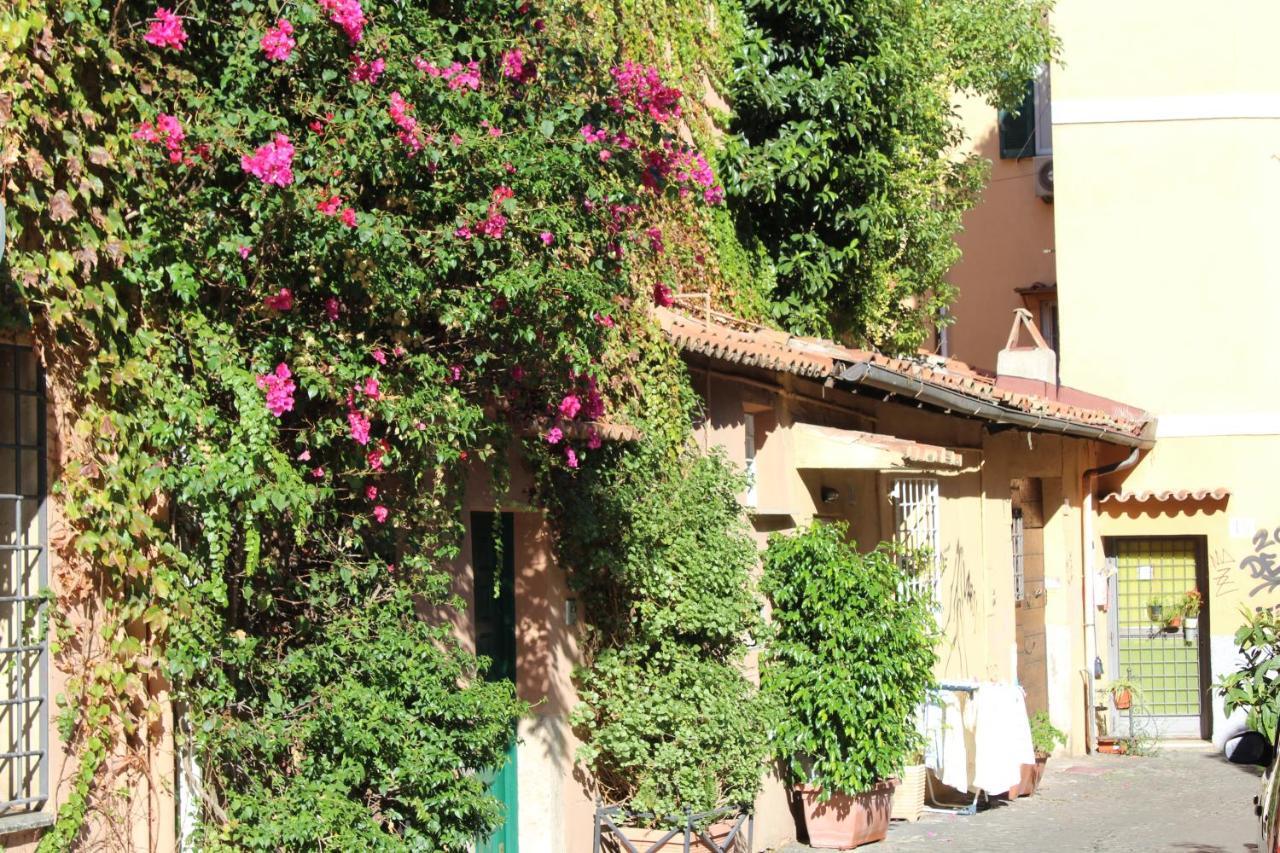 Moro 50 - Loft In Trastevere, Rome